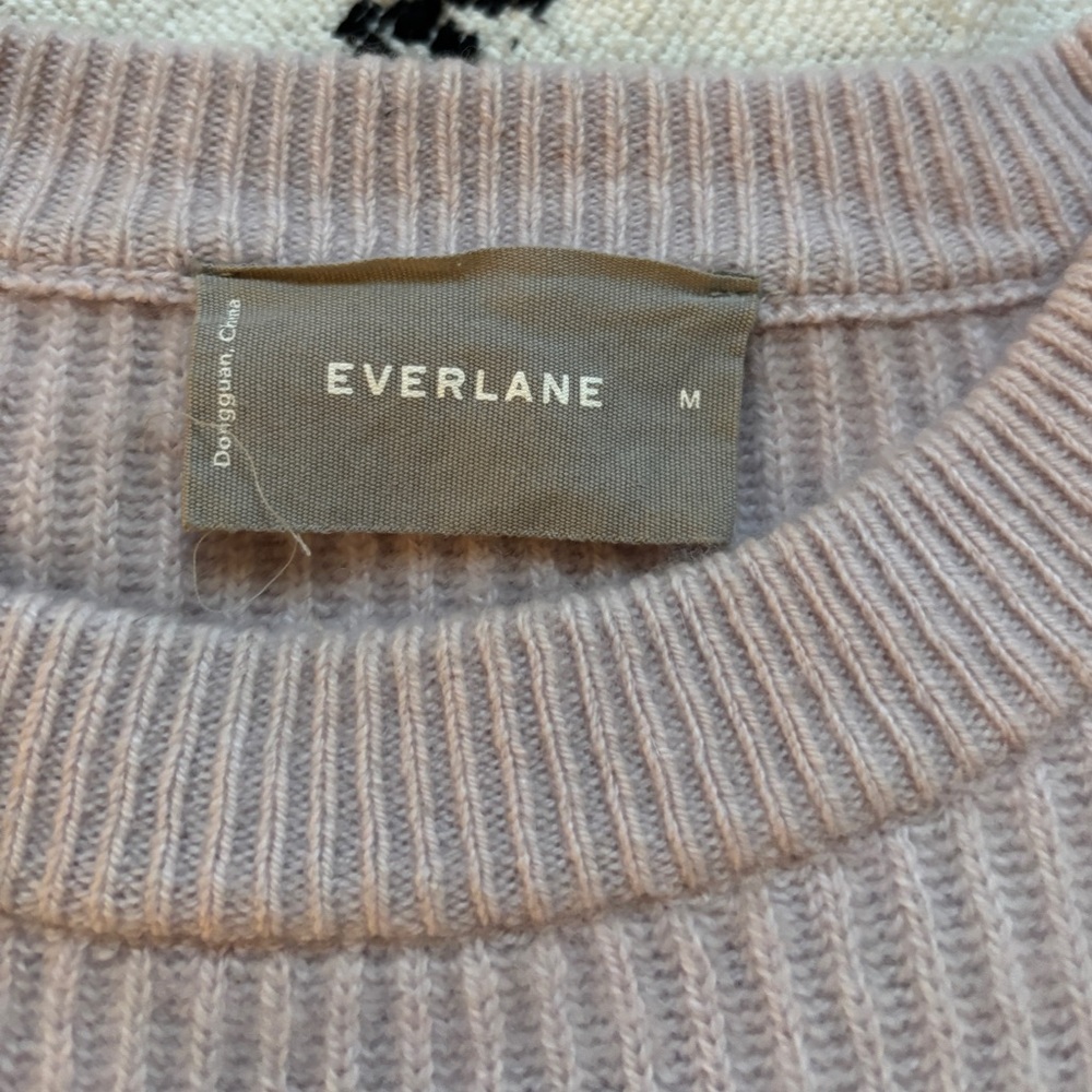 Everlane 100% Cashmere Ribbed Cocoon Crew Neck Sweater in Lilac - Medium - Picture 5 of 8